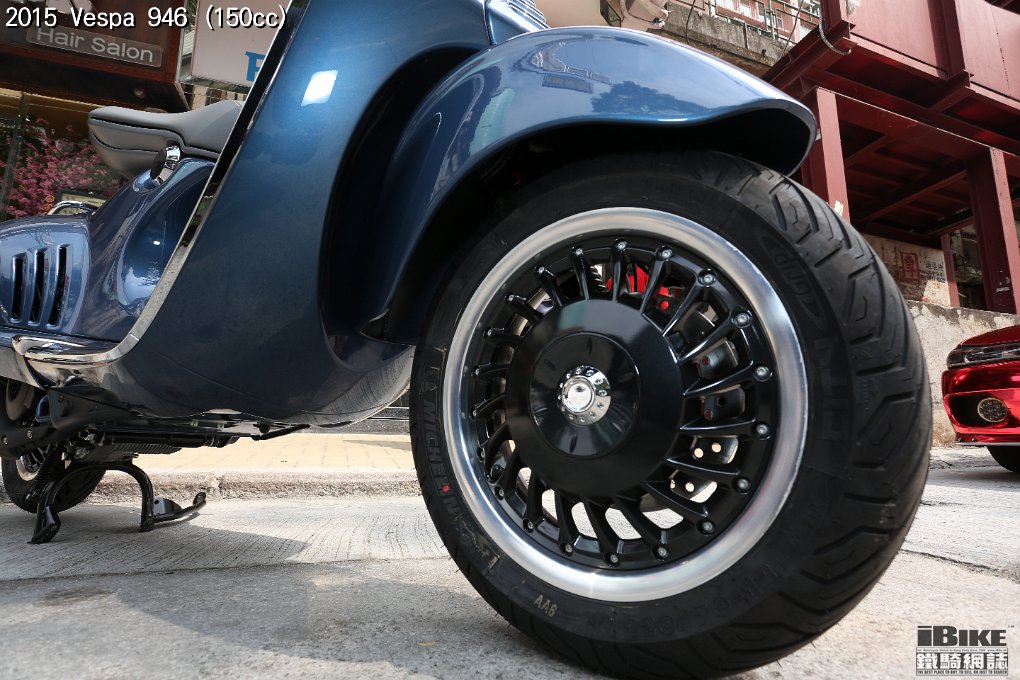 Vespa 946 (18)